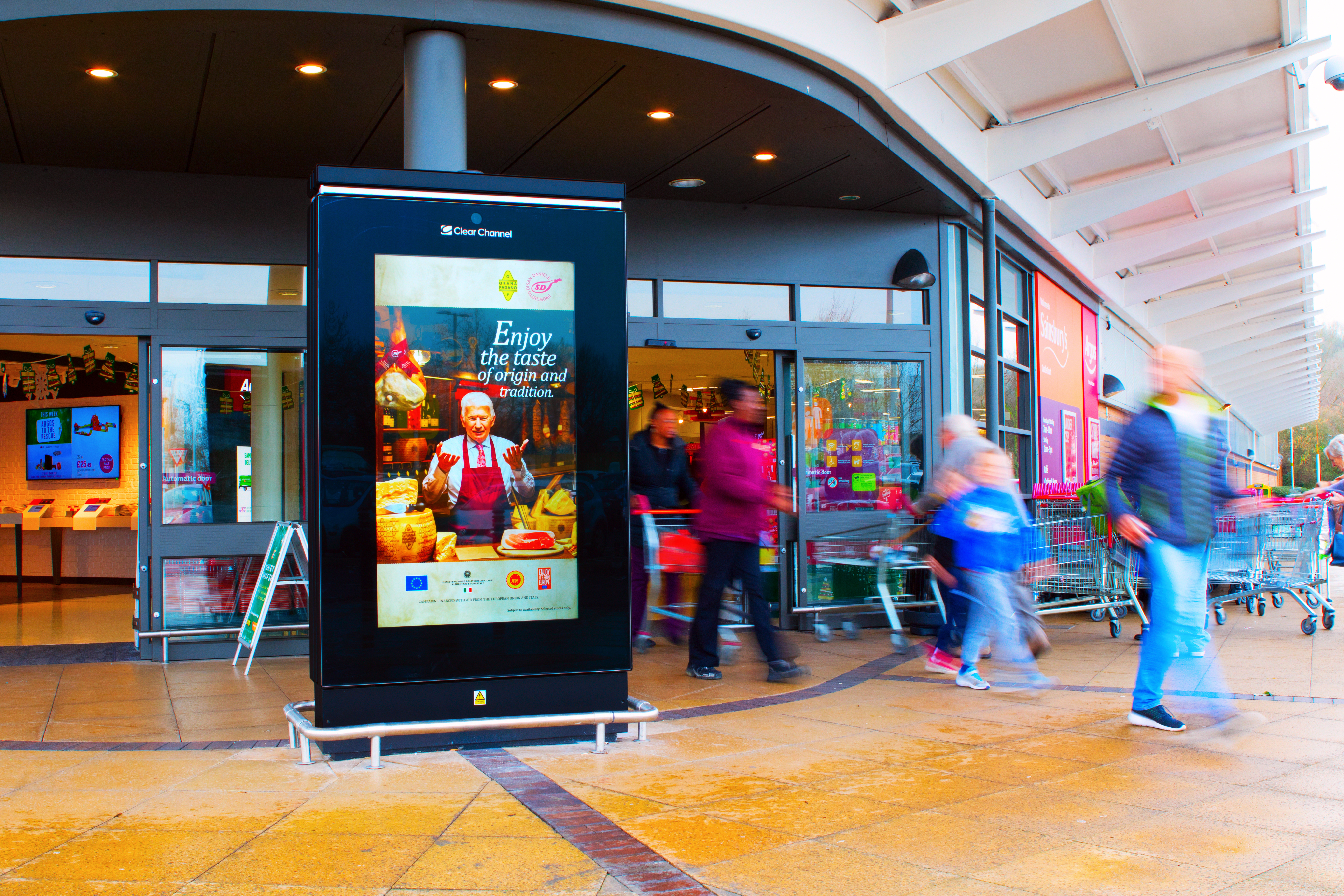 Generous sprinklings of golden inspiration from @Grana Padano on @clearchanneluk Sainsbury's Live. #RecipeIdeas #DOOH