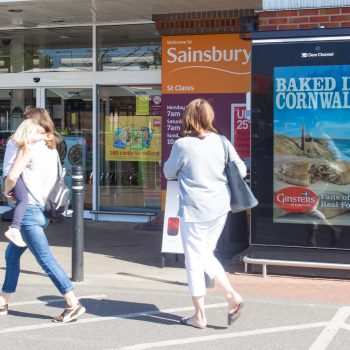 Purveyors of our favourite pasties, @therealginsters have all the ingredients for a great campaign on @clearchanneluk SainsburyÔÇÖs Live! #DOOH