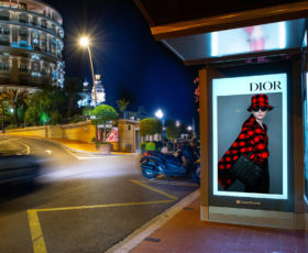 led bus shelter outdoor signage dooh